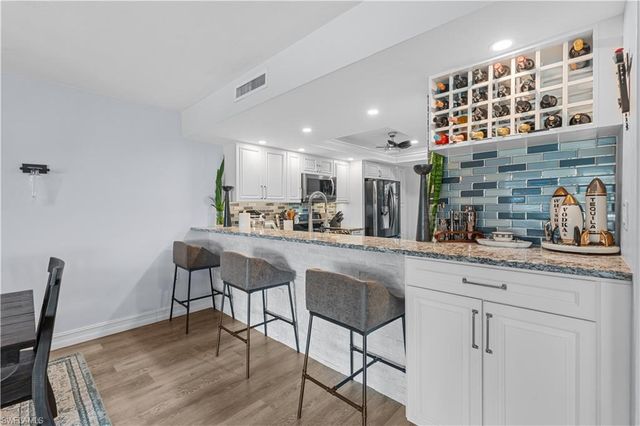 16490 Timberlakes DR # 203, Fort Myers, FL 33908