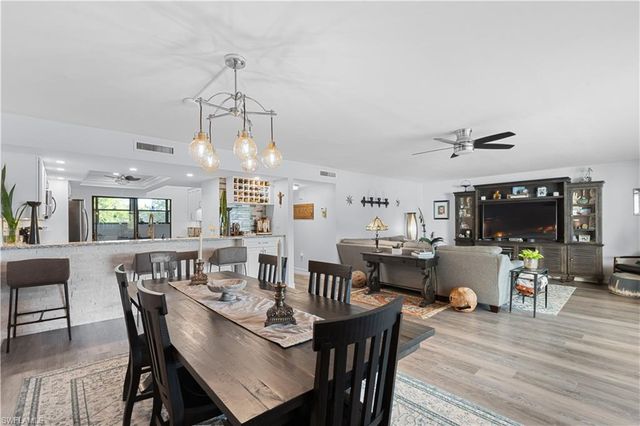 16490 Timberlakes DR # 203, Fort Myers, FL 33908