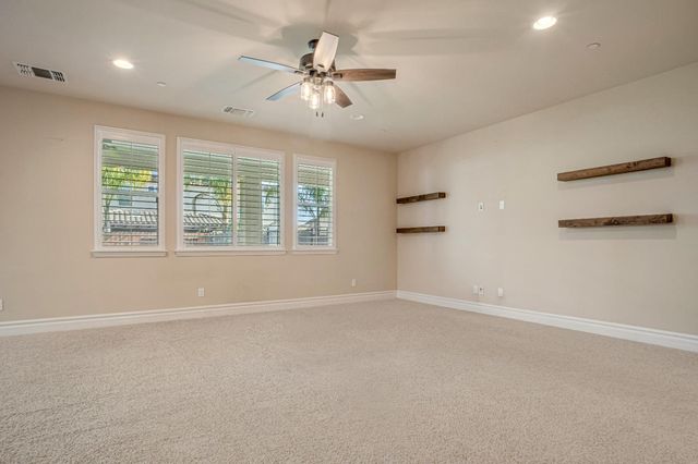 1345 N Kaweah Avenue, Clovis, CA 93619