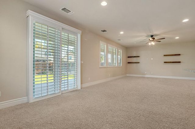 1345 N Kaweah Avenue, Clovis, CA 93619