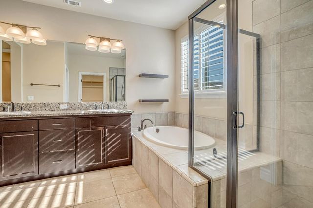 1345 N Kaweah Avenue, Clovis, CA 93619