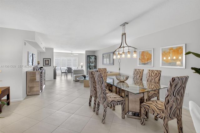 12540 Majesty Cir 303, Boynton Beach, FL 33437