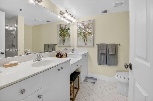 12540 Majesty Cir 303, Boynton Beach, FL 33437