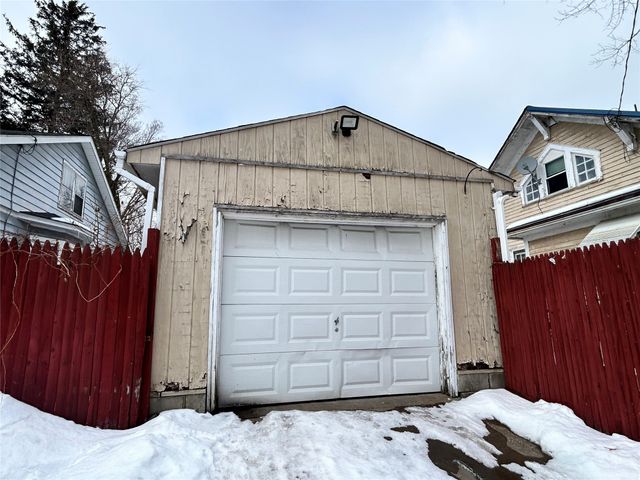 2324 EAST Avenue, Erie, PA 16503