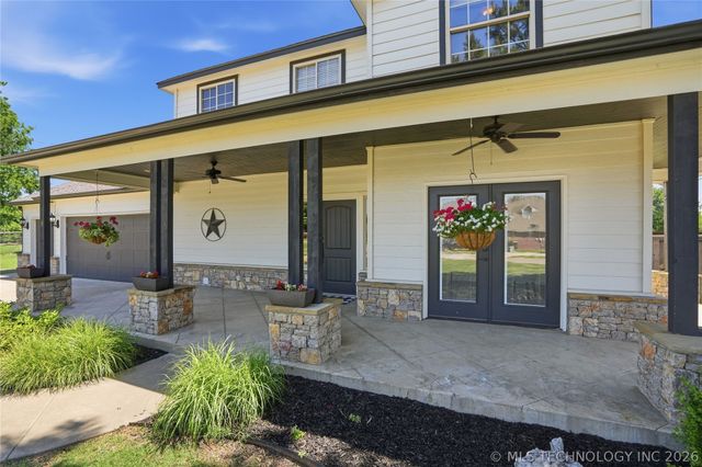 2413 W 109th Street S, Jenks, OK 74037