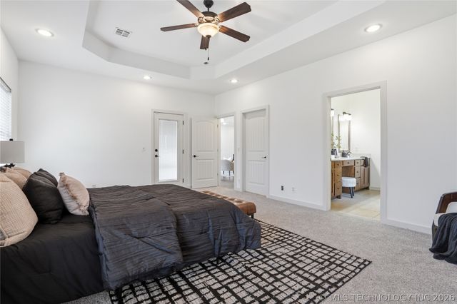 2413 W 109th Street S, Jenks, OK 74037
