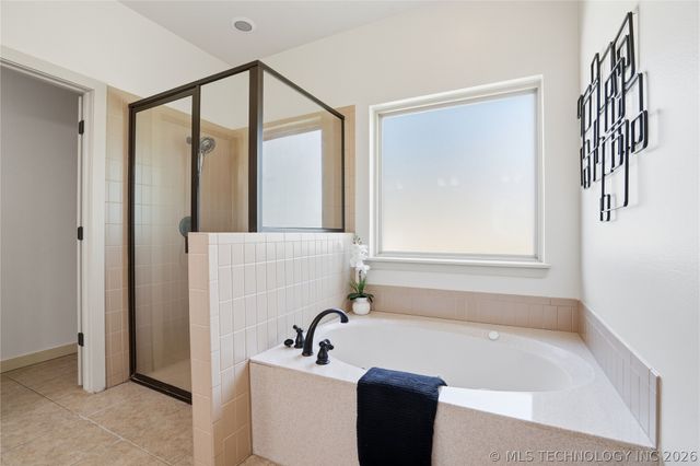 2413 W 109th Street S, Jenks, OK 74037