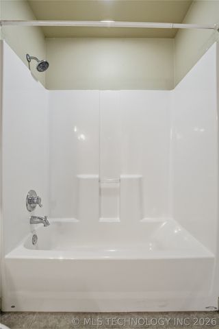 2413 W 109th Street S, Jenks, OK 74037