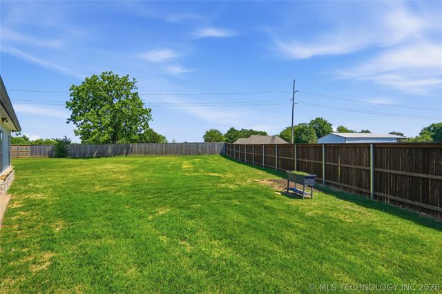 2413 W 109th Street S, Jenks, OK 74037