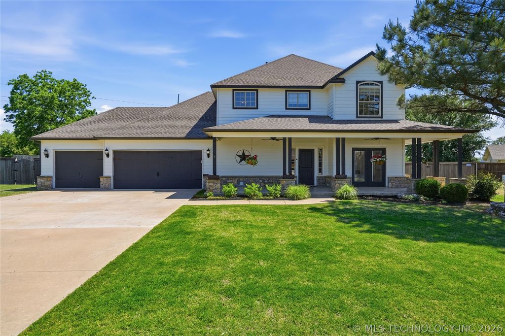 2413 W 109th Street S, Jenks, OK 74037