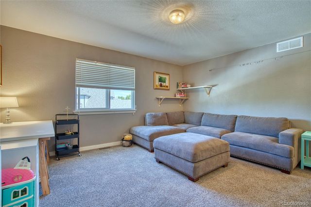 16515 Umpire Court, Hudson, CO 80642