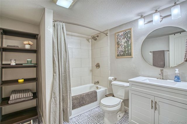 16515 Umpire Court, Hudson, CO 80642