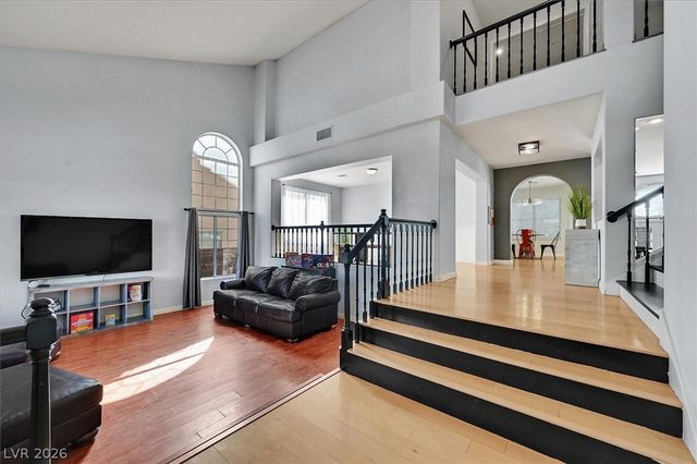 8209 Tivoli Cove Drive, Las Vegas, NV 89128