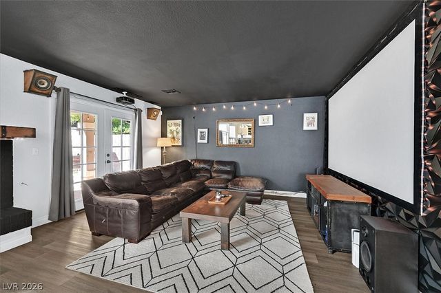 8209 Tivoli Cove Drive, Las Vegas, NV 89128