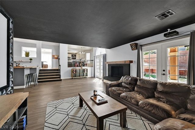 8209 Tivoli Cove Drive, Las Vegas, NV 89128