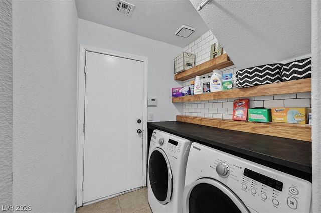 8209 Tivoli Cove Drive, Las Vegas, NV 89128