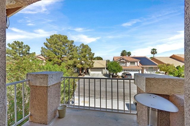 8209 Tivoli Cove Drive, Las Vegas, NV 89128