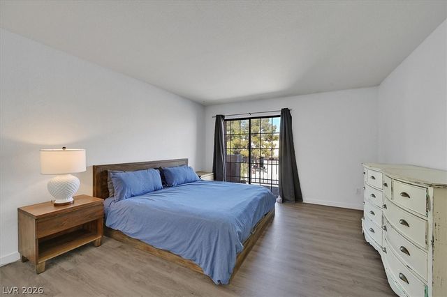 8209 Tivoli Cove Drive, Las Vegas, NV 89128