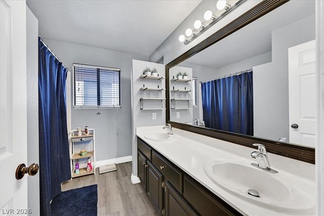 8209 Tivoli Cove Drive, Las Vegas, NV 89128