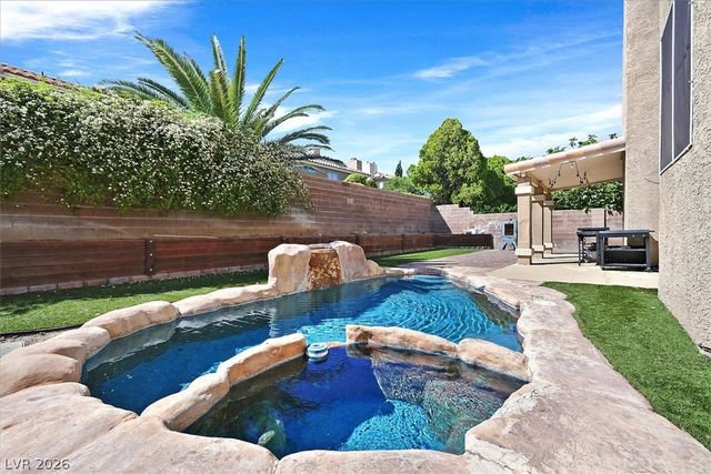 8209 Tivoli Cove Drive, Las Vegas, NV 89128