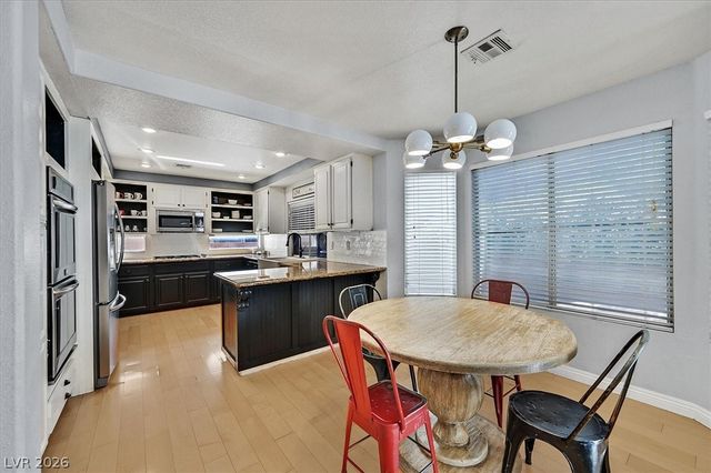 8209 Tivoli Cove Drive, Las Vegas, NV 89128