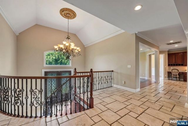 18 Berkshire Place, Englewood Cliffs, NJ 07632