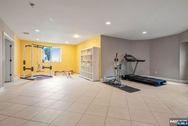 18 Berkshire Place, Englewood Cliffs, NJ 07632