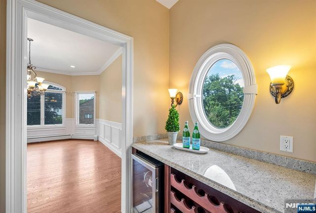 18 Berkshire Place, Englewood Cliffs, NJ 07632