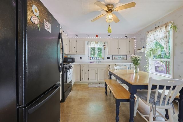 36 Laurier St, Worcester, MA 01603