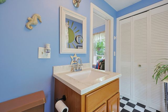 36 Laurier St, Worcester, MA 01603
