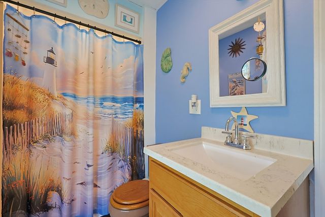 36 Laurier St, Worcester, MA 01603