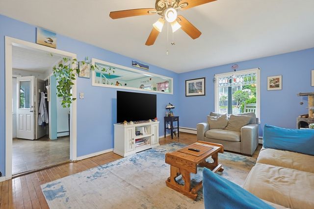 36 Laurier St, Worcester, MA 01603
