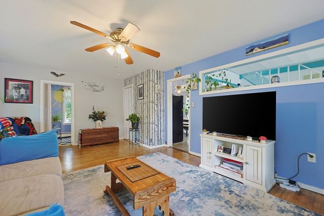 36 Laurier St, Worcester, MA 01603