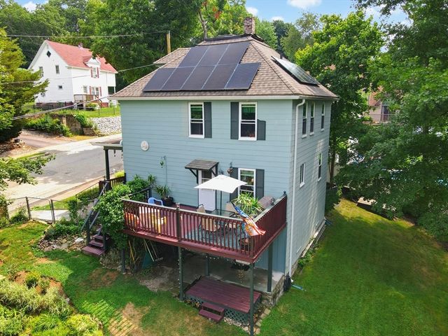 36 Laurier St, Worcester, MA 01603