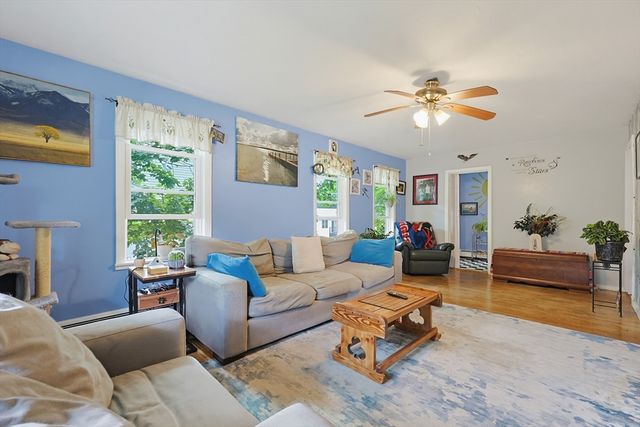 36 Laurier St, Worcester, MA 01603