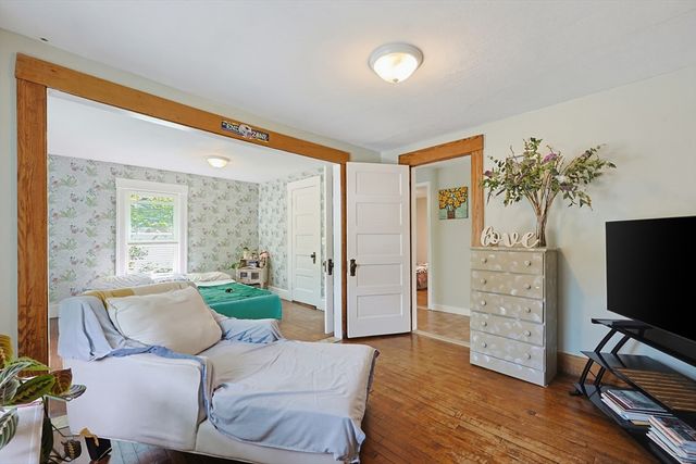 36 Laurier St, Worcester, MA 01603