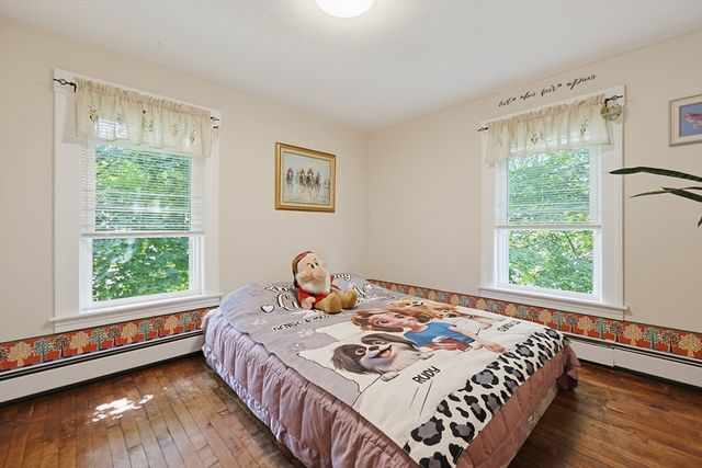 36 Laurier St, Worcester, MA 01603