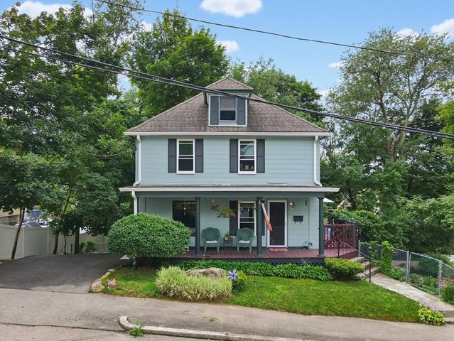 36 Laurier St, Worcester, MA 01603