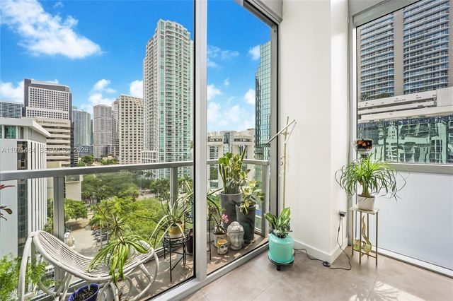 1060 Brickell Ave 1003, Miami, FL 33131