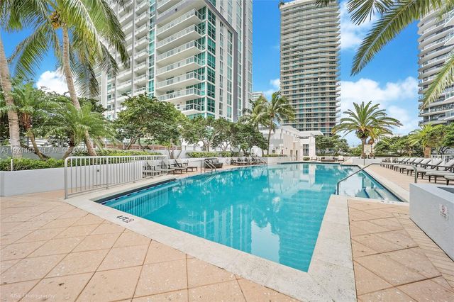 1060 Brickell Ave 1003, Miami, FL 33131