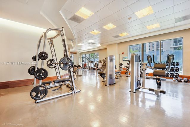 1060 Brickell Ave 1003, Miami, FL 33131