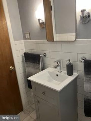 1615 BUTTERCUP RD, Lancaster, PA 17602