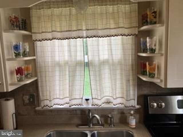 1615 BUTTERCUP RD, Lancaster, PA 17602