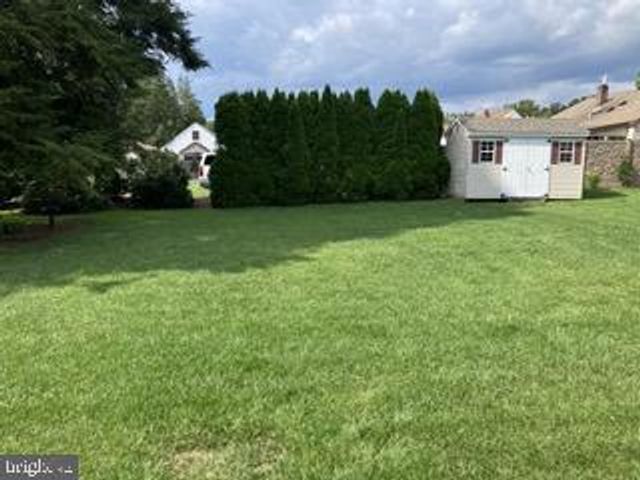 1615 BUTTERCUP RD, Lancaster, PA 17602