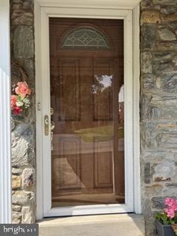 1615 BUTTERCUP RD, Lancaster, PA 17602