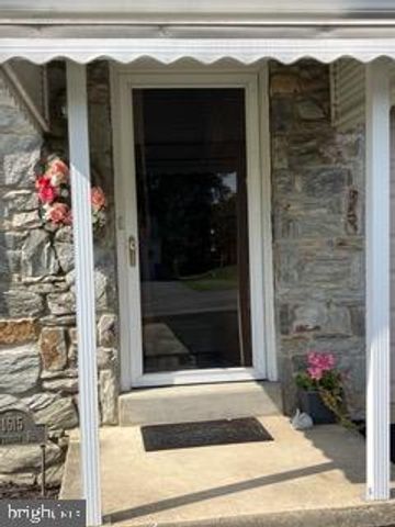 1615 BUTTERCUP RD, Lancaster, PA 17602