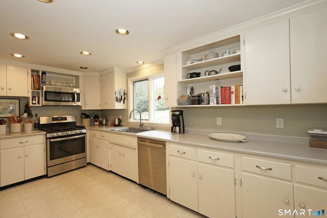 172 Gallows Hill Road, Redding, CT 06896