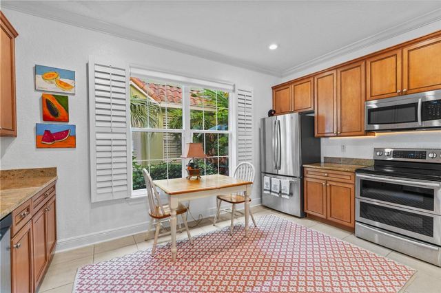 144 BANYAN BAY DRIVE, St Petersburg, FL 33705