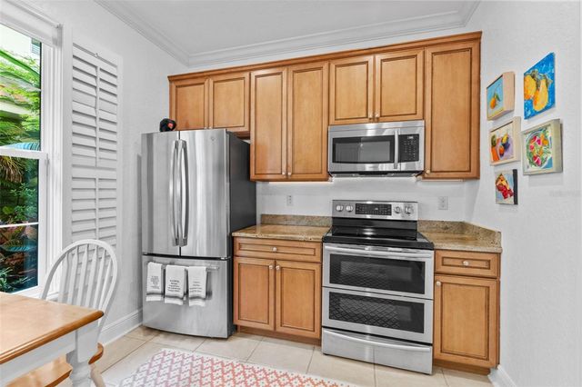 144 BANYAN BAY DRIVE, St Petersburg, FL 33705