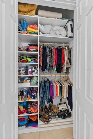 144 BANYAN BAY DRIVE, St Petersburg, FL 33705